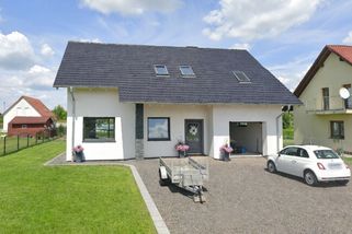 Odešli z nájmu a postavili si vlastní dům. Žena otevřeně popsala smutnou realitu života na venkově